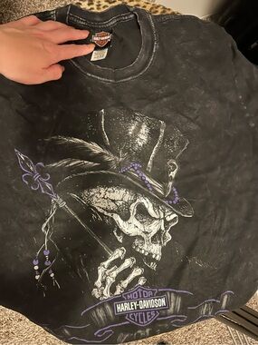 Harley-Davidson Black Tee with Purple Skull Graphic